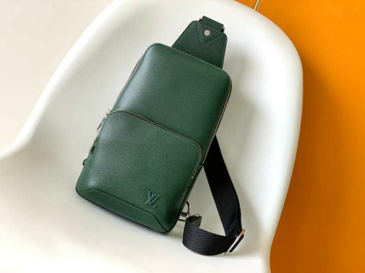 Picture of Louis Vuitton Mens Bags _SKUfw123220964fw
